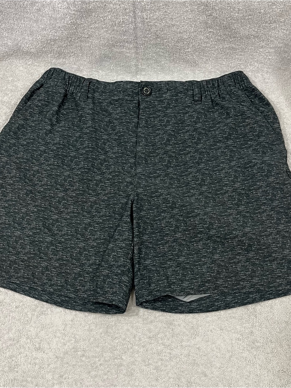 Chubbies Everywear Performance Shorts Mens Large Black 6 Inch Inseam Regular Fit